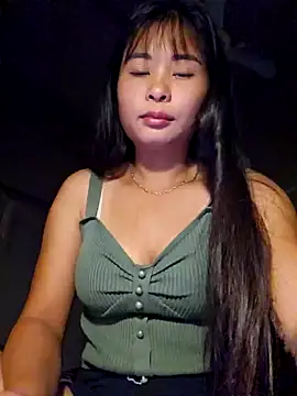 Squirrel-Pear online show from October 2025 09:17:02 PM