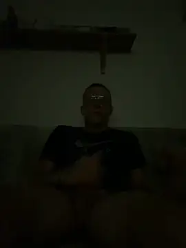 dominik2323 online show from July 2026 10:18:02 PM
