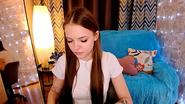 Snapshot of MelissaBell_ chatting on November 2025 02:23:02 AM MelissaBell online show from November 2025 02:23:02 AM