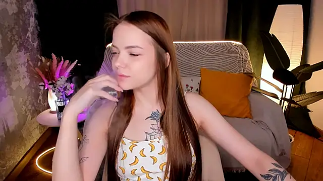 Snapshot of MelissaBell_ chatting on November 2025 01:53:01 AM MelissaBell online show from November 2025 01:53:01 AM