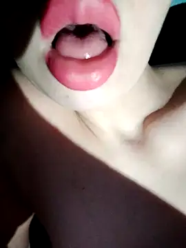 Snapshot of Loveyoudearxq chatting on November 2025 08:01:01 PM Loveyoudearxq online show from November 2025 08:01:01 PM