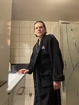 kon77777 online show from November 2025 04:46:01 AM