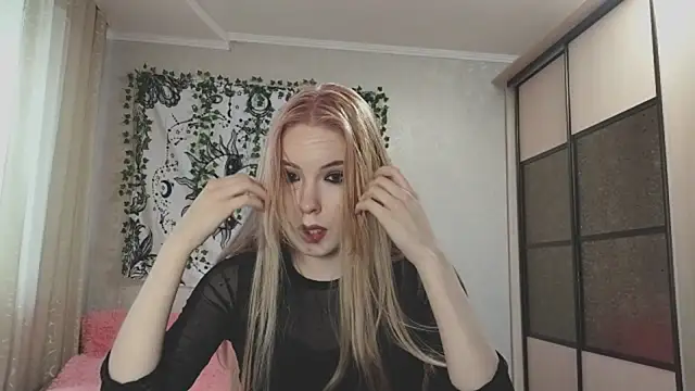 Snapshot of VETT_KITTY chatting on November 2025 06:24:02 AM VETT KITTY online show from November 2025 06:24:02 AM