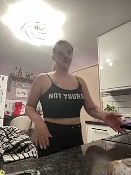 Snapshot of YourFrenchFeliciexo chatting on October 2025 09:05:02 PM YourFrenchFeliciexo online show from October 2025 09:05:02 PM