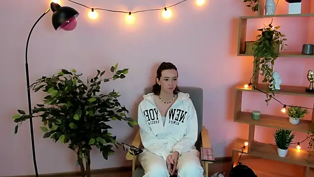 MaiaMimbs online show from October 2025 03:42:02 AM