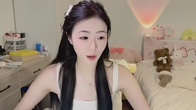 Onecutelittle online show from December 2025 07:41:02 AM