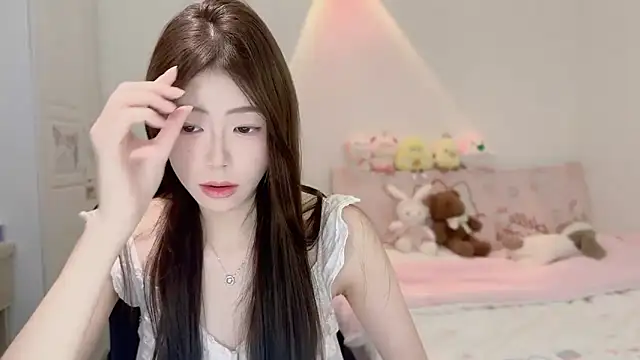 Onecutelittle online show from October 2025 01:48:01 AM