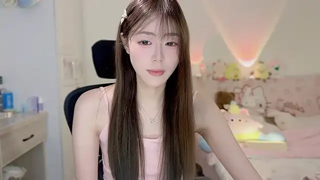 Onecutelittle online show from November 2025 06:28:01 AM