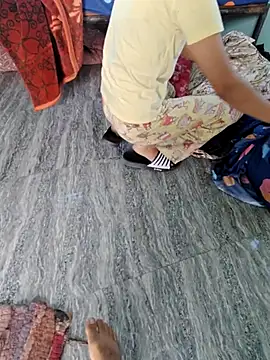 Young Couple   online show from October 2025 05:20:01 AM