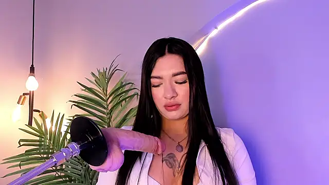 Snapshot of Juli_Casanova chatting on November 2025 01:15:01 PM Juli Casanova online show from November 2025 01:15:01 PM