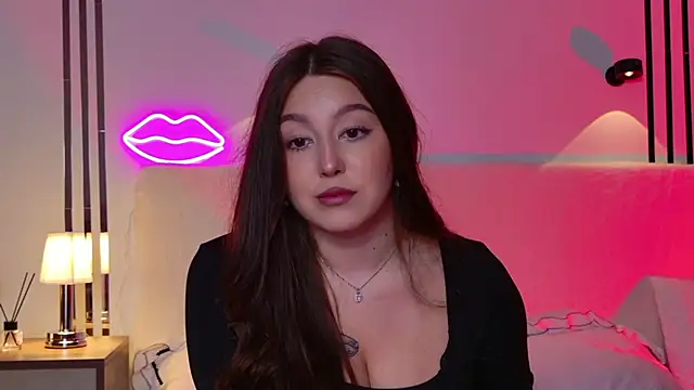 Snapshot of _Tessa_May_ chatting on November 2025 10:42:01 PM Tessa May online show from November 2025 10:42:01 PM