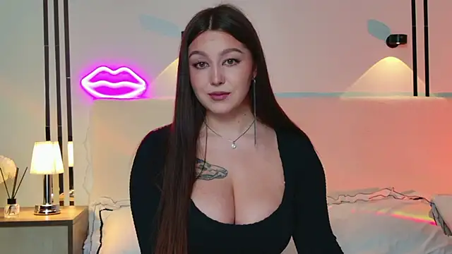 Snapshot of _Tessa_May_ chatting on November 2025 12:25:02 AM Tessa May online show from November 2025 12:25:02 AM