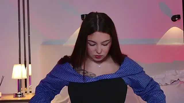 Snapshot of _Tessa_May_ chatting on December 2025 12:22:01 AM Tessa May online show from December 2025 12:22:01 AM