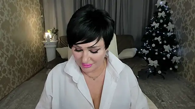 KiraTempt online show from November 2025 11:44:02 AM