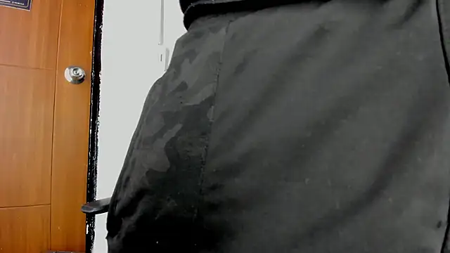 Alan-Smith1 online show from December 2025 08:24:02 PM