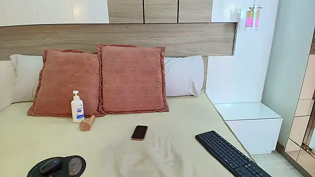 Kaoriabyss  online show from March 2026 08:38:02 PM