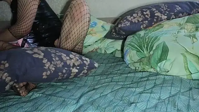 Very-sweet online show from March 2026 06:04:02 PM