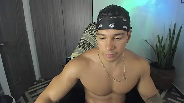 FreszX online show from December 2025 05:50:02 PM