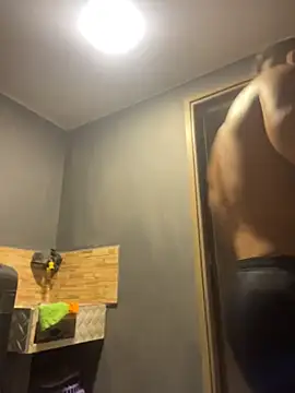 FreszX online show from April 2026 05:08:01 PM