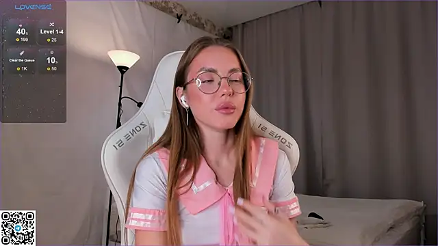 KittyFlik online show from October 2025 01:24:01 AM