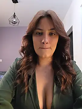 MiaRides19 online show from February 2026 08:06:02 PM