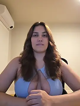 Snapshot of MiaRides19 chatting on July 2026 05:41:01 PM MiaRides19 online show from July 2026 05:41:01 PM
