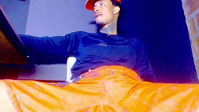 Anaconda larga online show from February 2026 02:41:01 PM