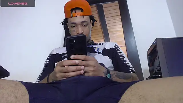 Anaconda larga online show from June 2026 03:17:01 PM