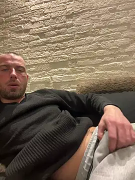 Rotteei1 online show from February 2026 10:07:01 PM