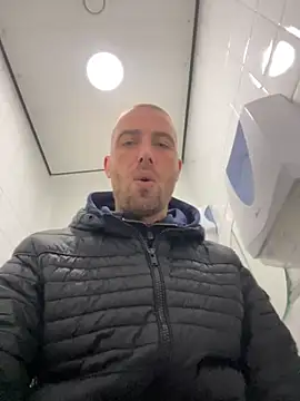 Rotteei1 online show from December 2025 09:19:01 AM