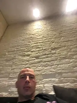 Rotteei1 online show from April 2026 06:20:01 AM