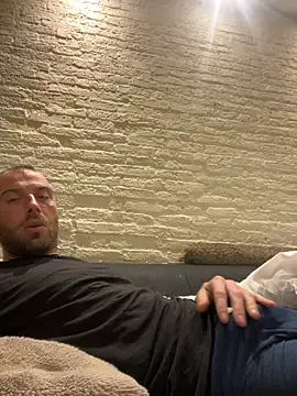 Rotteei1 online show from November 2025 07:02:02 PM