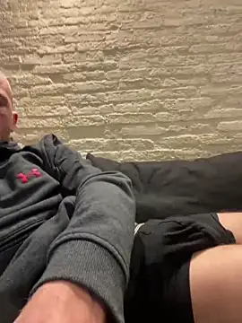 Rotteei1 online show from April 2026 07:37:02 PM