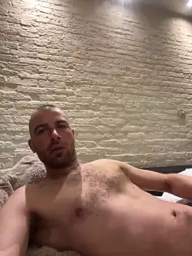 Rotteei1 online show from November 2025 07:12:01 AM