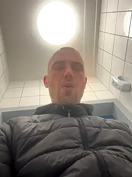 Rotteei1 online show from November 2025 12:42:01 PM