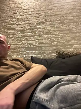 Rotteei1 online show from April 2026 07:48:01 PM