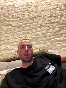 Rotteei1 online show from October 2025 06:53:02 PM