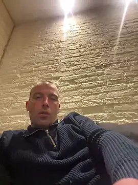 Rotteei1 online show from April 2026 05:10:01 PM