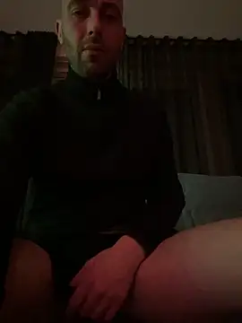 Rotteei1 online show from February 2026 09:25:01 PM