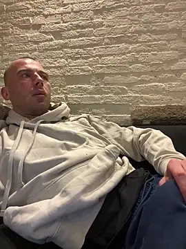 Rotteei1 online show from March 2026 08:29:01 AM