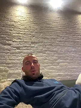 Rotteei1 online show from November 2025 05:38:02 PM