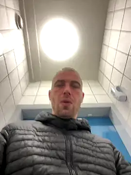 Rotteei1 online show from December 2025 08:53:01 AM