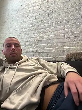 Rotteei1 online show from March 2026 10:41:02 AM