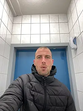 Rotteei1 online show from November 2025 02:17:01 PM