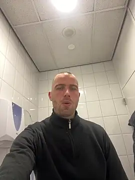 Rotteei1 online show from February 2026 09:18:01 AM