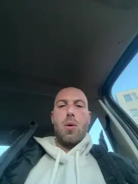 Rotteei1 online show from February 2026 05:02:02 PM