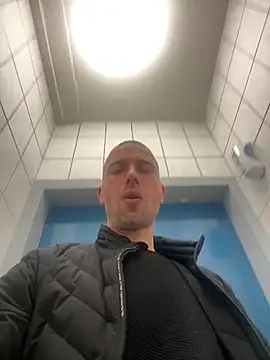 Rotteei1 online show from April 2026 11:25:02 AM