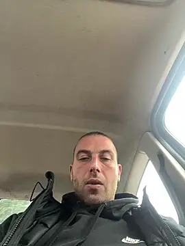 Rotteei1 online show from April 2026 04:35:01 PM