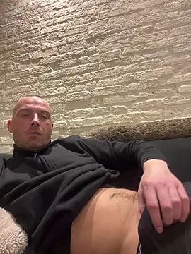 Rotteei1 online show from February 2026 05:10:02 PM