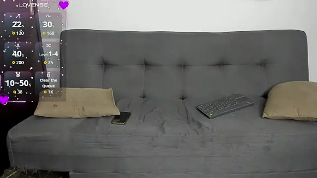 Nikki  uwu online show from November 2025 07:40:02 PM